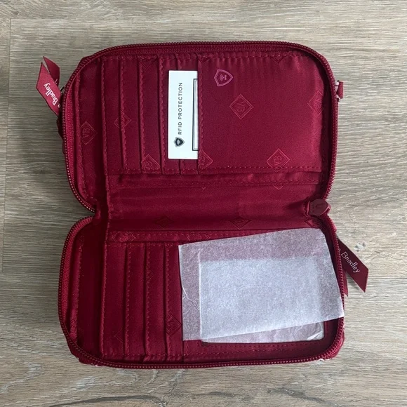 Alabama Vera Bradley Crimson Paisley Wristlet - Picture 2 of 3